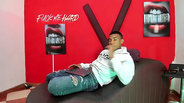 BLACK BOYS1 online show from 04/21/26, 02:37