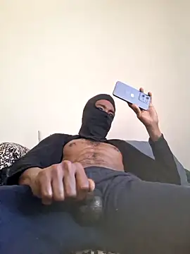 SkinnnyBlack online show from 04/21/26, 05:06