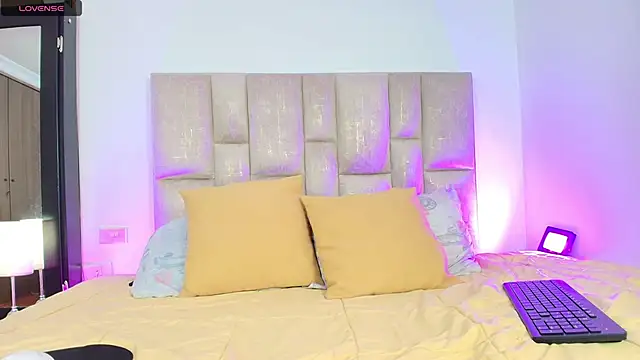 hott mature online show from 05/13/26, 12:02