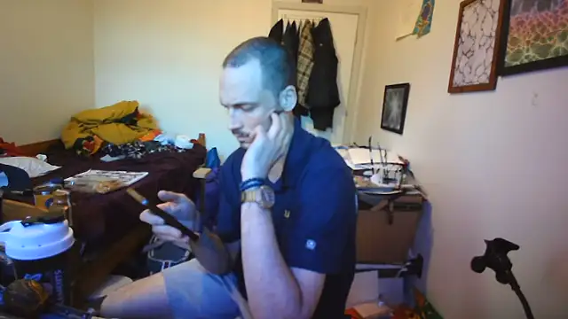 Snapshot of JohnnyMoves chatting on 06/11/26, 12:08 JohnnyMoves online show from 06/11/26, 12:08