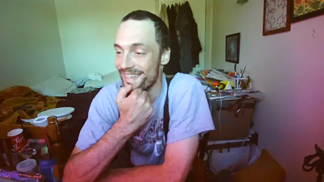 Snapshot of JohnnyMoves chatting on 07/07/26, 10:36 JohnnyMoves online show from 07/07/26, 10:36