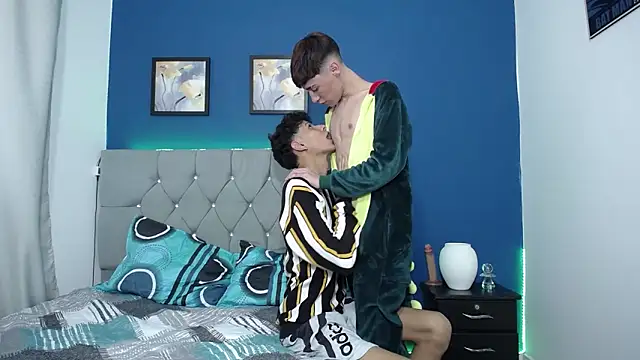 Thiago And Gael online show from 04/18/26, 09:04