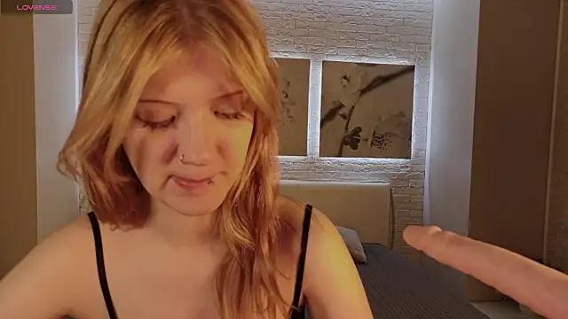 Lina Wi online show from 04/23/26, 08:11