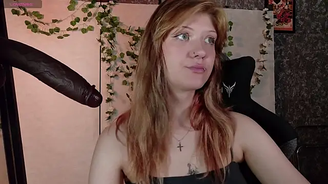 Snapshot of Lina_Wi chatting on 07/22/26, 08:00 Lina Wi online show from 07/22/26, 08:00