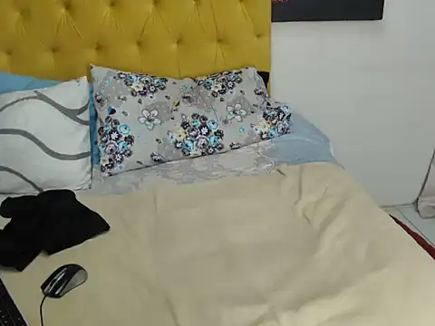 BadLilHunXX online show from 04/21/26, 02:56