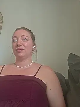Snapshot of arielsweetieee chatting on 07/26/26, 11:28 arielsweetieee online show from 07/26/26, 11:28