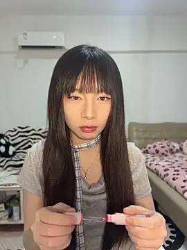 Snapshot of nide-baby chatting on 05/22/26, 10:32 nide-baby online show from 05/22/26, 10:32