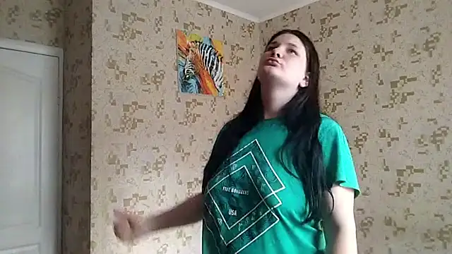 Snapshot of BeatriceMolands chatting on 06/12/26, 03:11 BeatriceMolands online show from 06/12/26, 03:11