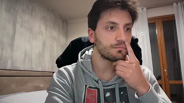 italianass94 online show from 04/22/26, 06:42