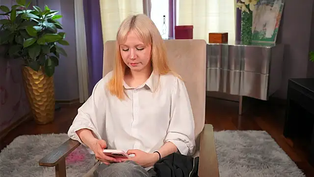 YulandaRasul online show from 04/18/26, 12:20