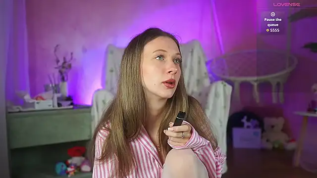 AlexiaPink online show from 04/24/26, 04:04