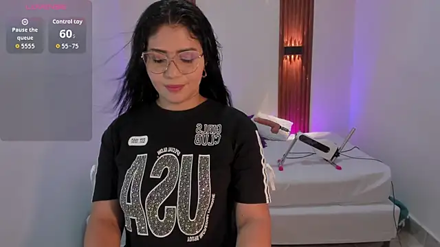 LucyWild8 online show from 04/22/26, 09:16