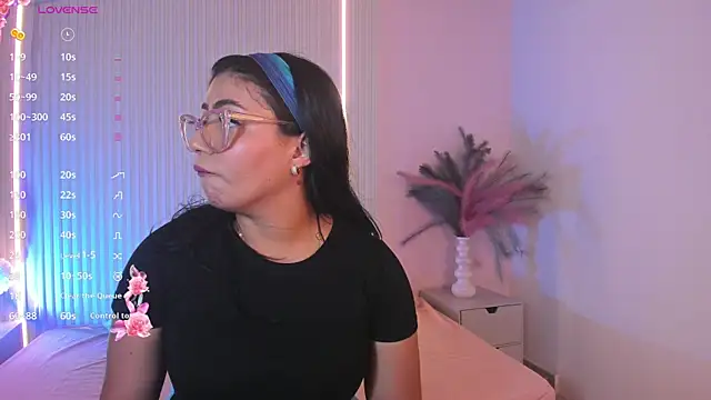 Snapshot of LucyWild8 chatting on 07/24/26, 07:45 LucyWild8 online show from 07/24/26, 07:45