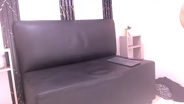 Lian Jacob online show from 04/23/26, 08:02