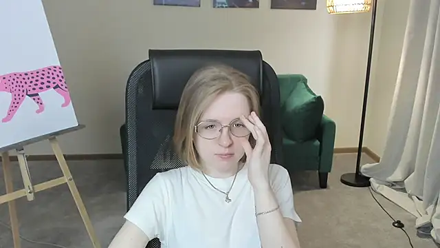 CaylaFahrni online show from 04/18/26, 08:18