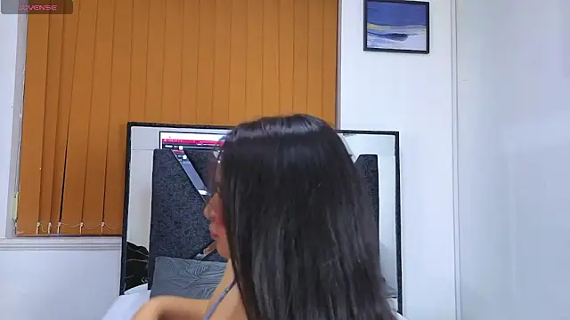 Snapshot of sofiagregorie chatting on 04/30/26, 11:38 sofiagregorie online show from 04/30/26, 11:38