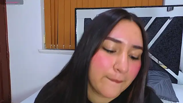 Snapshot of sofiagregorie chatting on 05/05/26, 11:51 sofiagregorie online show from 05/05/26, 11:51