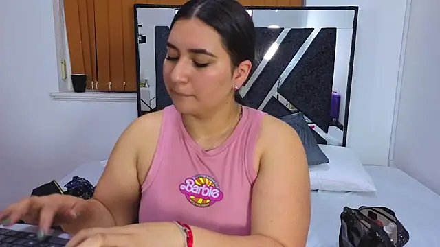 Snapshot of sofiagregorie chatting on 05/27/26, 11:51 sofiagregorie online show from 05/27/26, 11:51