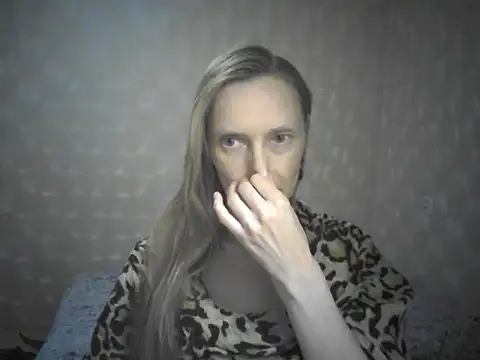 LunaBelle8 online show from 04/18/26, 05:28