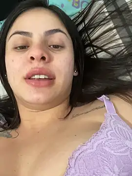 Snapshot of Livia-cortez chatting on 06/17/26, 01:45 Livia-cortez online show from 06/17/26, 01:45