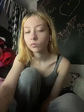 Spoilmedaddy732 online show from 04/24/26, 09:28