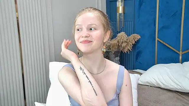 LilianHowards online show from 07/28/26, 11:39
