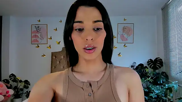 Snapshot of bella_grego chatting on 06/22/26, 06:27 bella grego online show from 06/22/26, 06:27