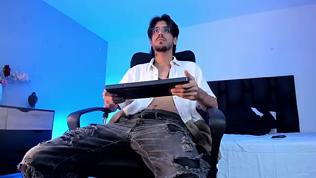 Dannyperlaza online show from 04/23/26, 03:30