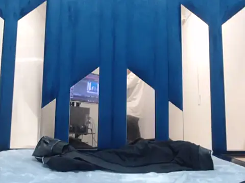 Ian Savage online show from 04/19/26, 03:17