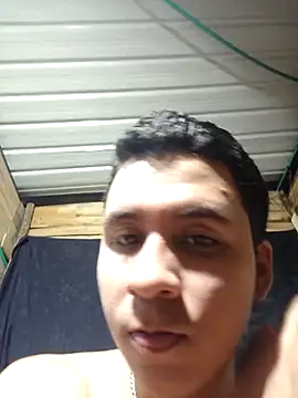  Alicee axel online show from 04/24/26, 12:35