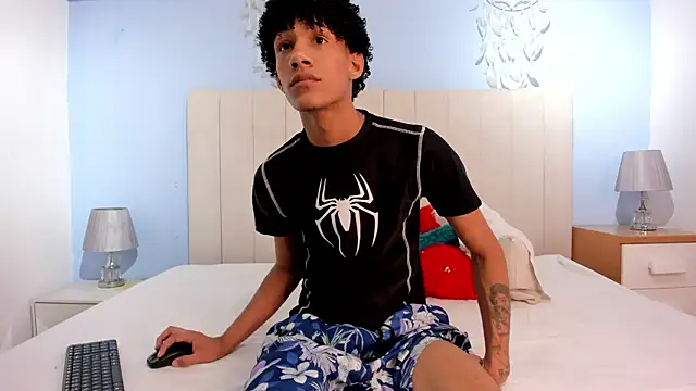 NoahBull19 online show from 04/20/26, 09:16