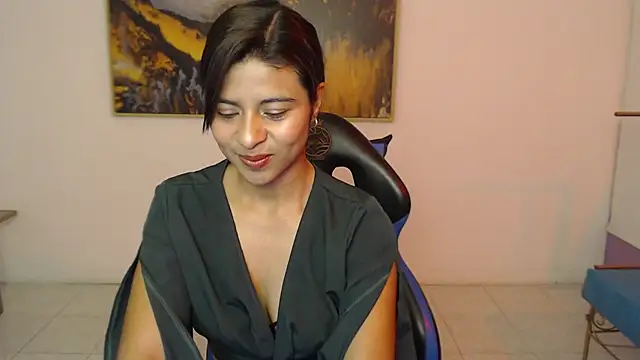 Lady isabella  online show from 05/06/26, 01:16