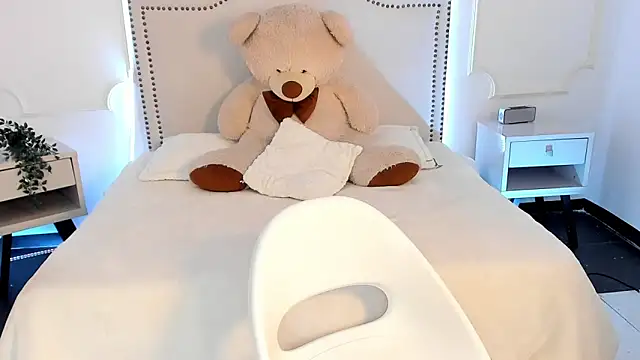 Miss Meghaan online show from 04/23/26, 08:11