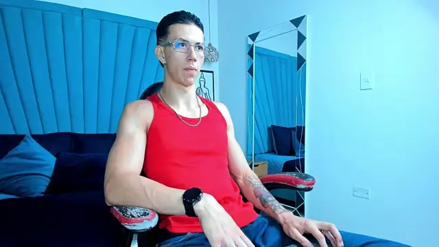 Snapshot of OliverThompsonJS chatting on 06/16/26, 04:26 OliverThompsonJS online show from 06/16/26, 04:26
