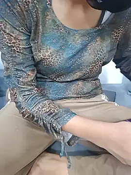 Snapshot of miss__sonam chatting on 05/02/26, 05:18 miss sonam online show from 05/02/26, 05:18