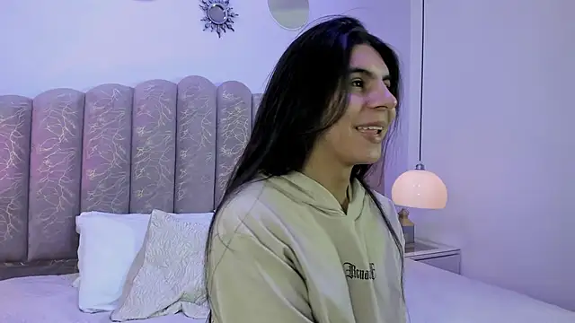 Snapshot of Channel_sofia chatting on 07/18/26, 10:24 Channel sofia online show from 07/18/26, 10:24