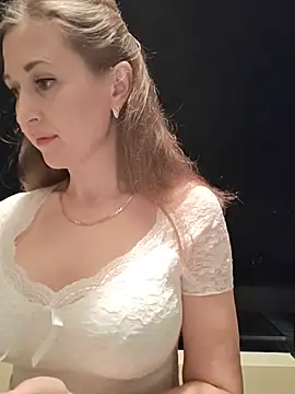 irresistibelle online show from 07/15/26, 07:30