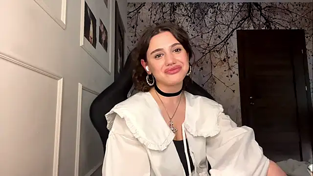 PamelaFougere online show from 04/21/26, 03:07