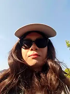 swzl0 online show from 04/24/26, 08:39