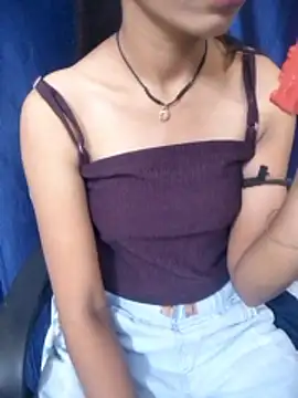 Kamini rani online show from 04/19/26, 02:38