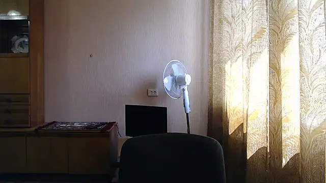 AlinaxJames online show from 04/20/26, 09:34