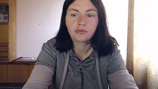 AlinaxJames online show from 04/23/26, 07:52