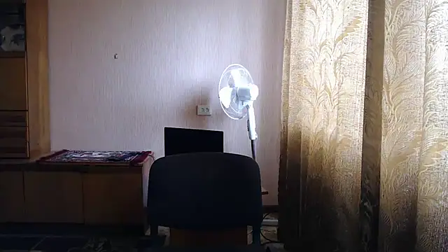 AlinaxJames online show from 04/23/26, 12:29