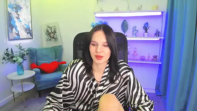 AlicePertim online show from 05/15/26, 06:37