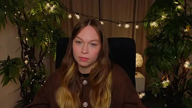 SylviaWhitaker online show from 04/24/26, 11:23