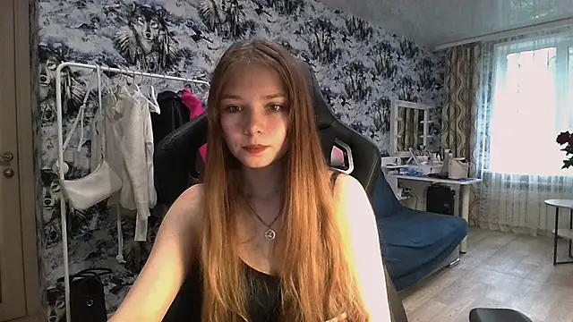Snapshot of Princess_Mira chatting on 07/10/26, 11:35 Princess Mira online show from 07/10/26, 11:35