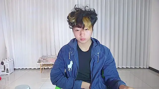 Cream-001 online show from 04/21/26, 12:33