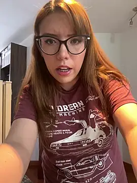 AliceMtz online show from 04/18/26, 06:45