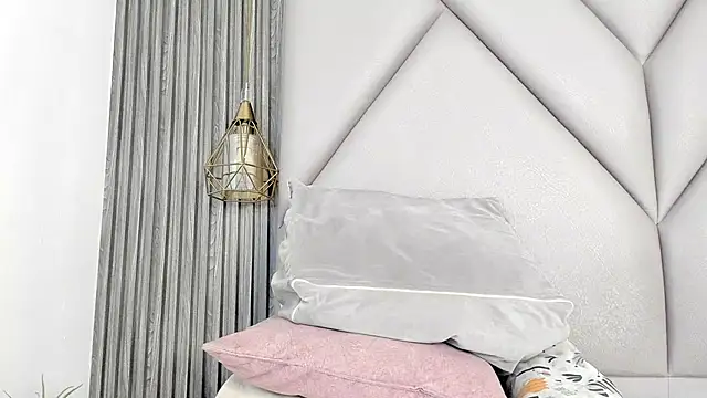 lolabunnysc online show from 06/09/26, 12:06