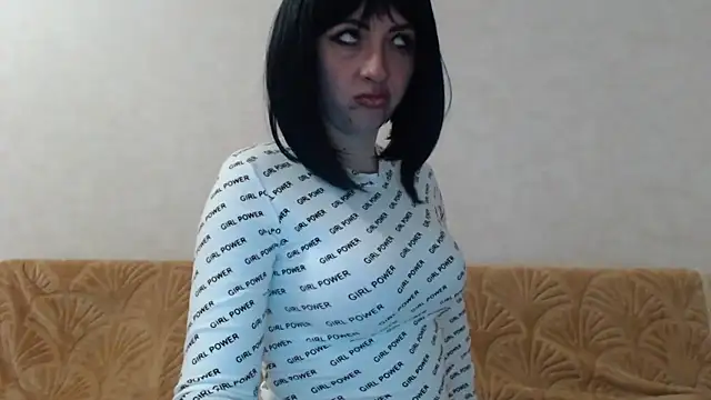 Isabella15689 online show from 04/21/26, 02:51